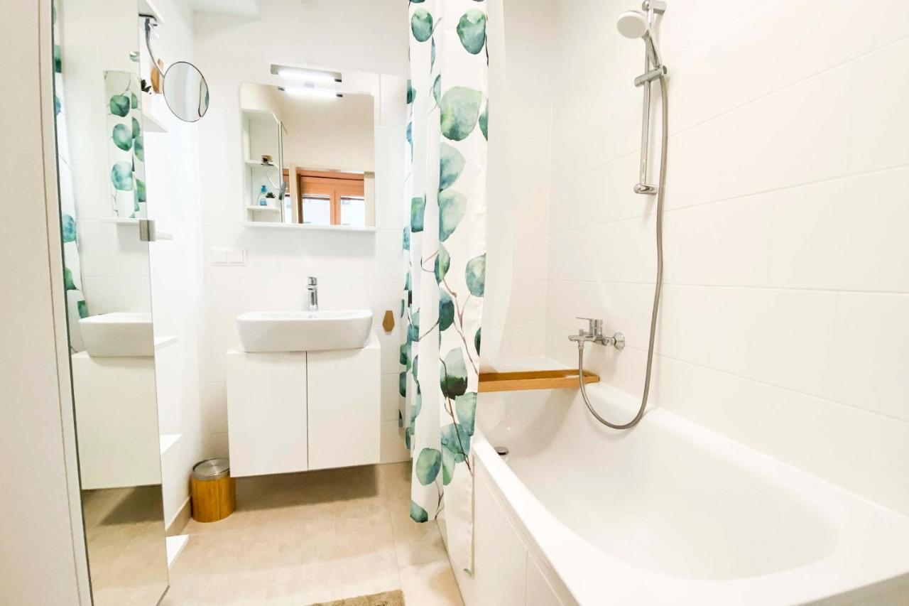 וינה Green & Cozy Apartment - 15 Min To City Center מראה חיצוני תמונה